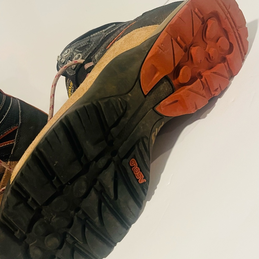 Asolo Brown and Black Hiking Boots Rugged Outdoor Performance - Picture 3 of 6